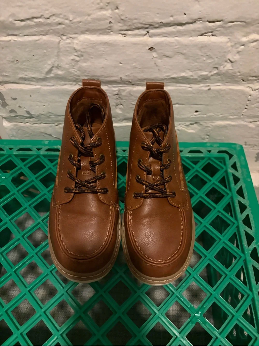 Old Navy Boys Brown Moc Toe Chukka Boots Size 2Y Lace Up